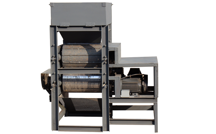 廢品站是怎么利用壓扁機(jī)節(jié)省空間的